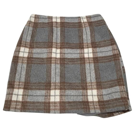 Bagatelle Collection Gray Brown Plaid Asymmetric
Hem Mini Skirt NEW Size SMALL - Picture 2 of 10